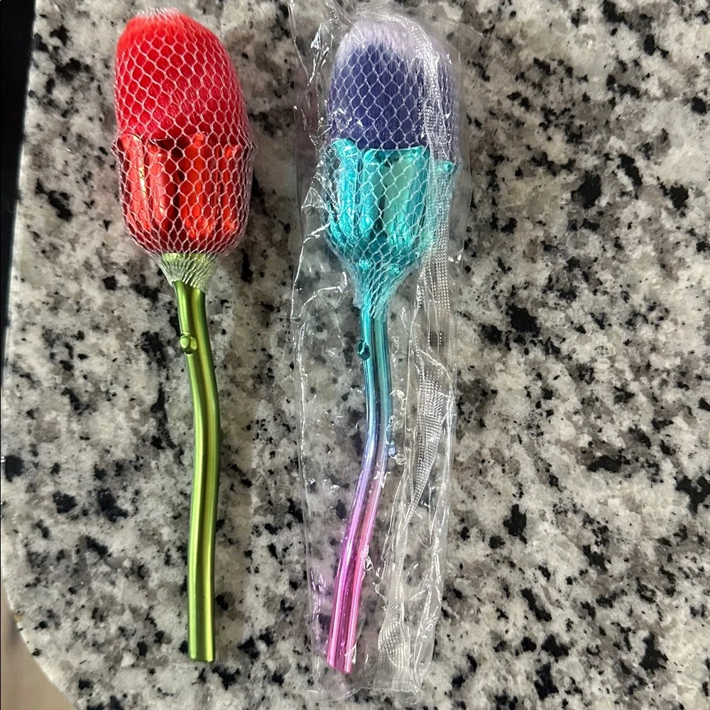 Set of 2 professional nail brush / makeup brush